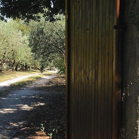 Un Lit En Provence Villa Eguilles Exterior photo